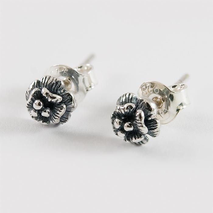 Kolczyki srebrne kwiatuszki K6/0