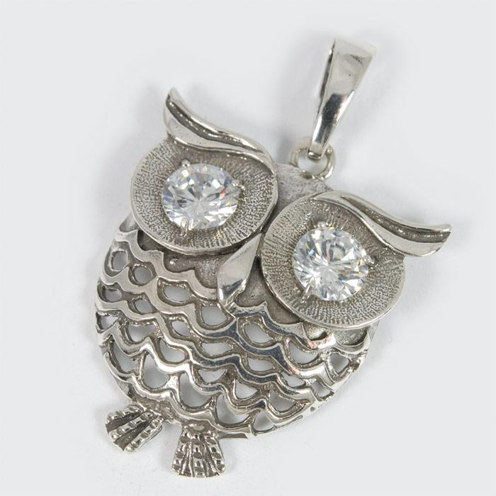 Wisiorek srebrny sowa z jasnymi oczami W29/0