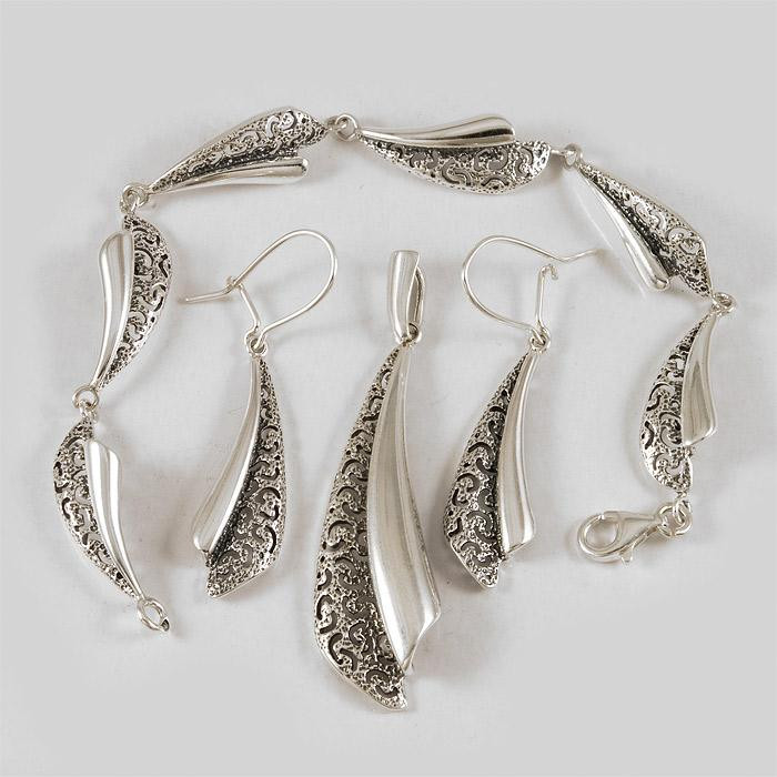 Komplet srebrny bransoletka + wisiorek + kolczyki B54/0 W26/0 K25/0