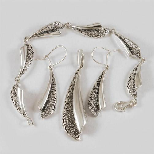 Komplet srebrny bransoletka + wisiorek + kolczyki B54/0 W26/0 K25/0