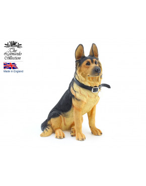 Figurka - pies siedzący GERMAN SHEPHERD