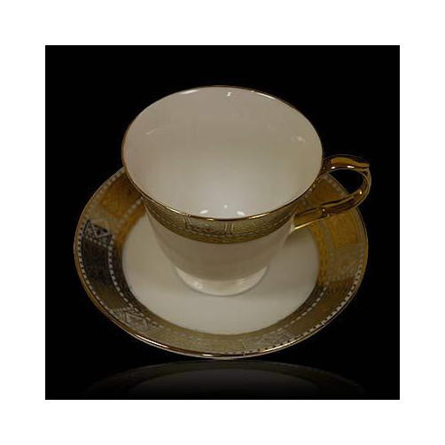 Komplet 6 filiżanek z talerzykami złoty