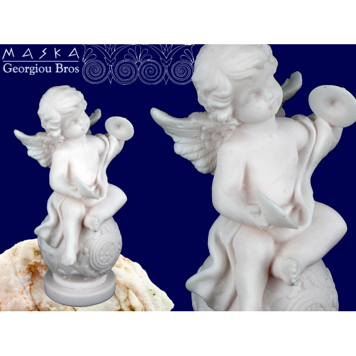 Aniołek siedzący na kuli -alabaster grecki