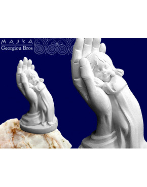 Dziewczynka na dłoni -alabaster grecki 395-0467