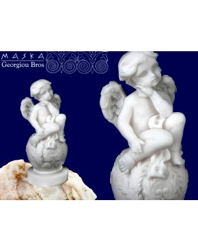 Aniołek siedzący na kuli - alabaster grecki 395-0632