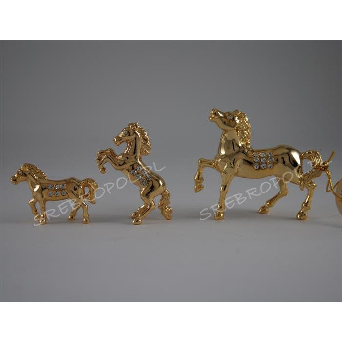 Złota figurka trzech koni z kryształkami swarovskiego 1007365