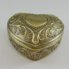 Mosiądzowana szkatułka na biżuterię w kształcie serca 472-4198