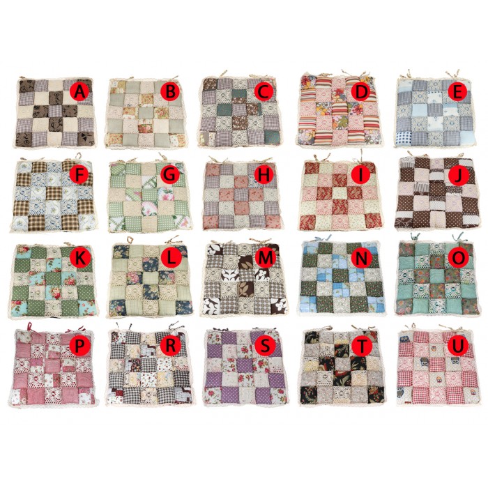 Poduszka na krzesełko - motyw kwadracików z koronką 021-1036