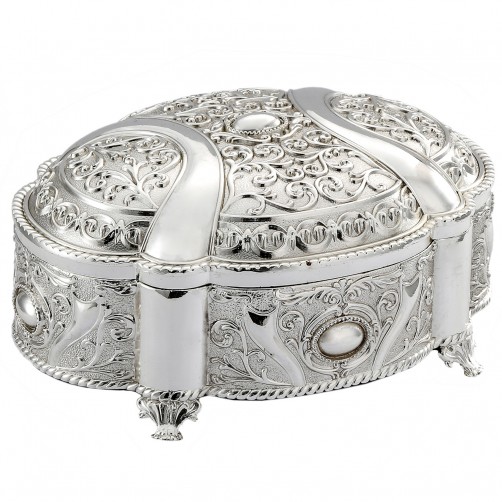 szkatułka posrebrzana na biżuterię z granatowym welurem otwarta elegancka