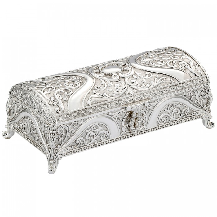 szkatułka posrebrzana podłużna zamknięta z ornamentami elegancka