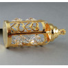 Złota figurka butelka z kryształkami swarovskiego, grawerem i etui 122-0216
