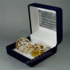 Złota figurka grzechotka z kryształkami swarovskiego oraz grawerem i etui 122-0215