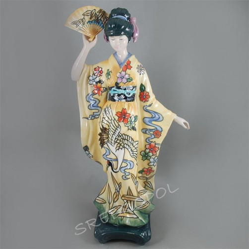 Porcelanowa figurka gejszy 325-3117