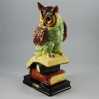Figurka Sowa na książkach P640-01535
