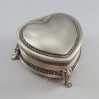 Cynowana szkatułka na biżuterię w kształcie serca 472-4278