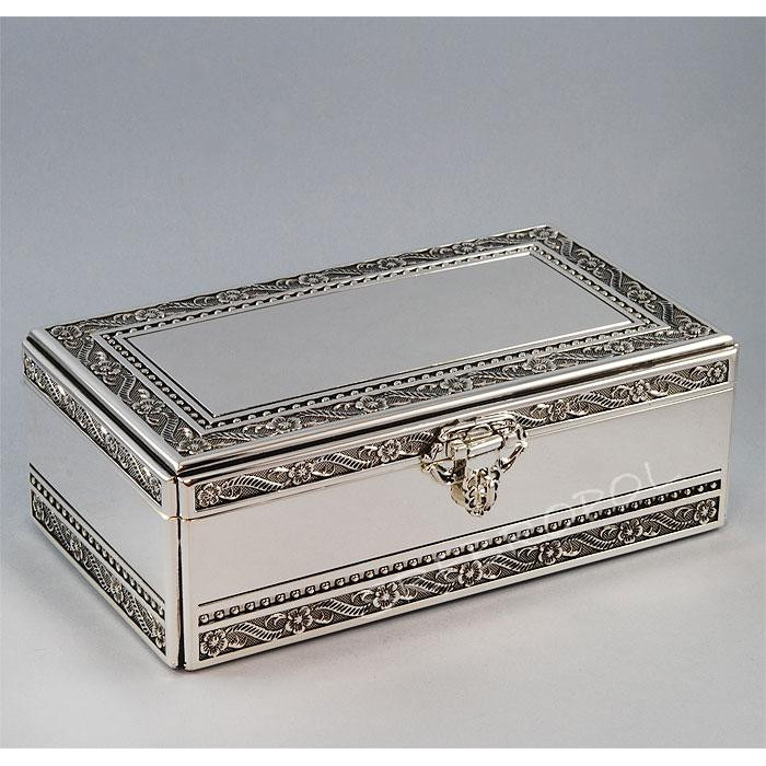 Szkatułka posrebrzana 461-4572